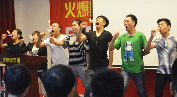 �W(xu��)�T��ͻ��������չʾ�̻��