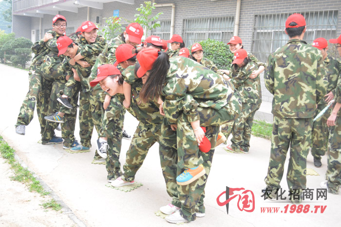 �M�Ɂ��R�d��һ��׌�҂��˽�F(tu��n)��ЈF(tu��n)�Y(ji��)���f(xi��)������������I(xi��n)�������Ҫ�Ե��Ŀ��