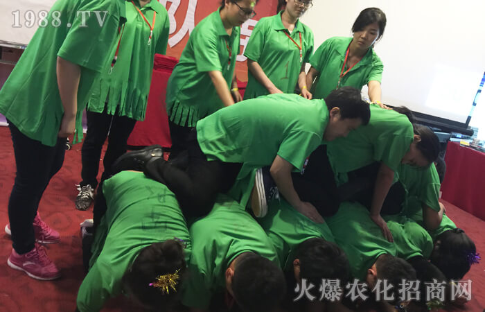 ͑׃�����������