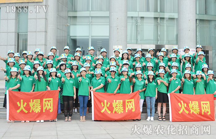 ���ҁ���