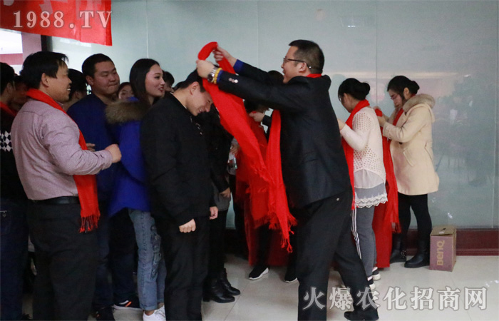 ���c�𱬵�һ���