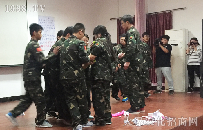 ���l(f��)�������ɾ͏�(qi��ng)����Լ�