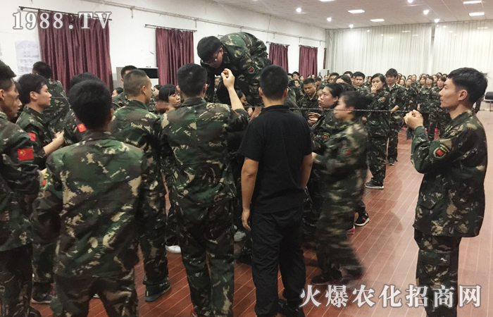 �����w��(hu��) �e�O���c