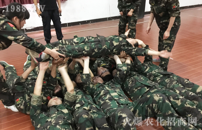 �����������س�����