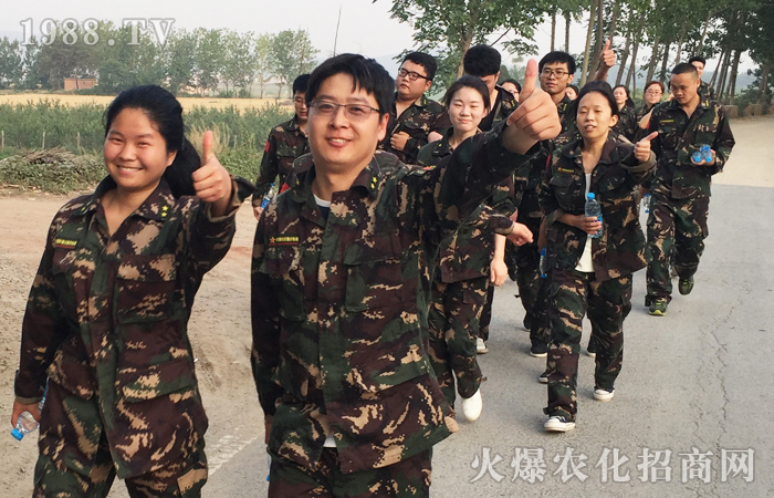 ����ͻ�����ң�ÿһ����ǰ�ж����ի@��