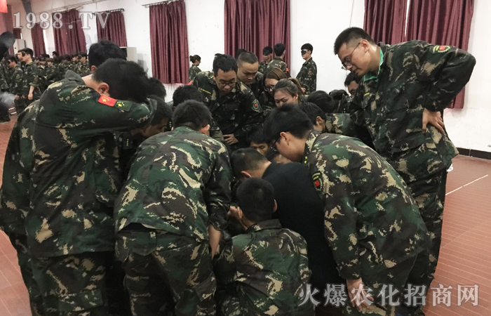 ȫ���Ը�������չ�������m(x��)����ÿһ��