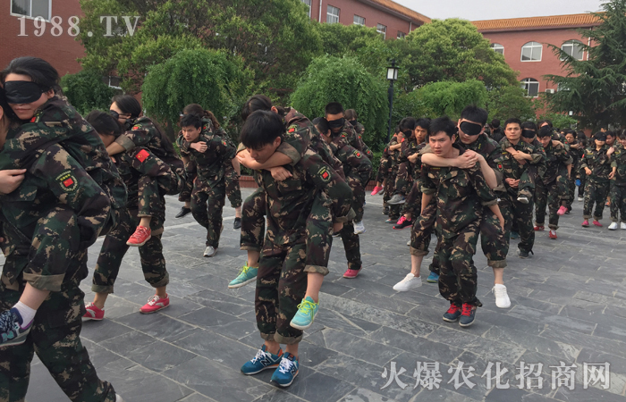 ����(d��ng)������׷�����еĉ�(m��ng)��