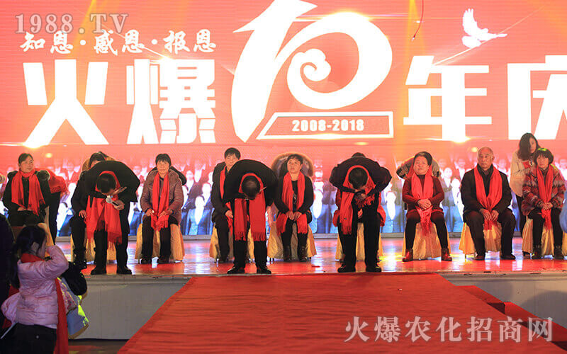 �ж������c��ͬ��