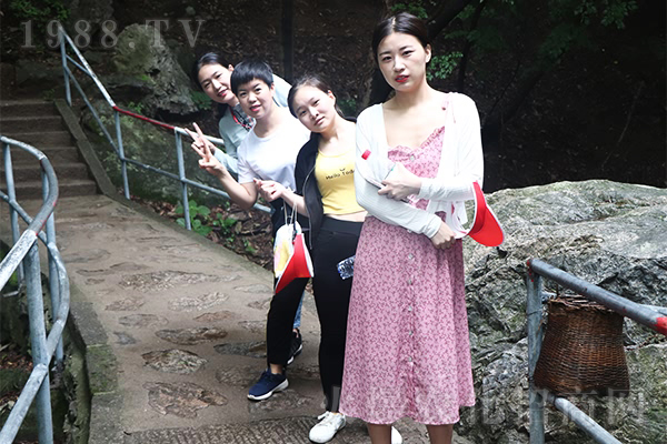 ���Ͼ�ɽ�и�����ƣ�v���ի@�M��