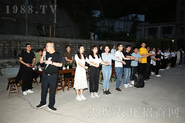 Ʒζɽˮ���£������ƾ��Ļ���