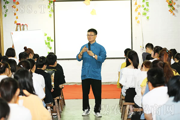 ���ӡ����½�(j��ng)�����������˼���㣬���_����