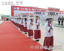 �r(n��ng)�����̾W(w��ng)��(zh��n)ʿ��һ·��ǰ��Ц��Ⱥ����