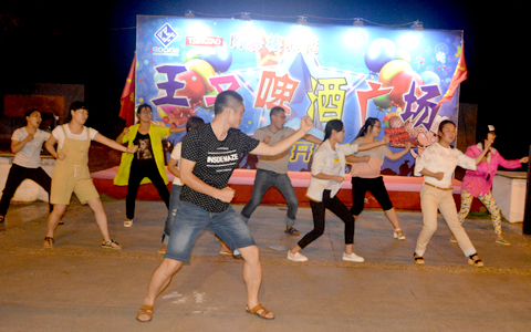 �SˬӢ����������A��(gu��)�����ഺ��Ѫ����������L(f��ng)��