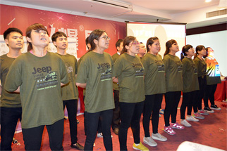 ʿ��չʾ-��Խ������׷��׿Խ