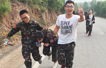 �](m��i)�б��˸��ߵ�ɽ���](m��i)�б��_���h(yu��n)��·��