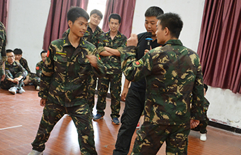 ����˼�S����������(y��ng)�ٶ����l(f��)չ���ن���(d��ng)������