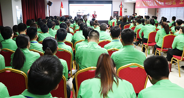 �����������ԶY���ˣ��𱬼��ˌW(xu��)�Yæ��