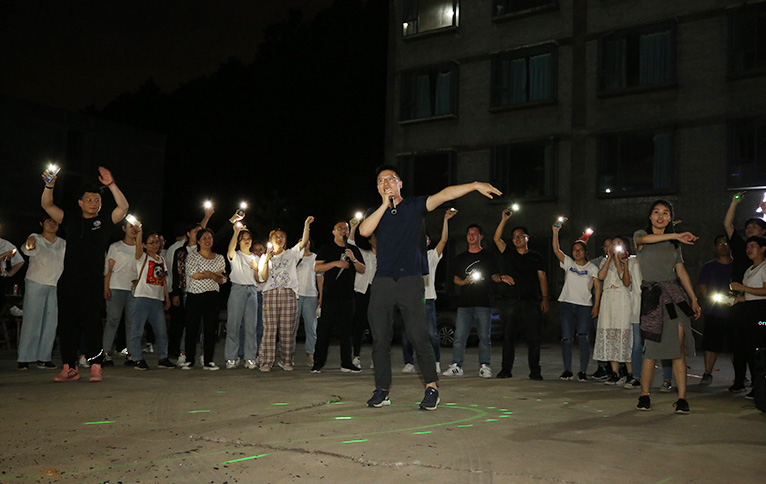 �𱬾W(w��ng)�Ͼ�ɽ�������(hu��)֮�����ݳ�