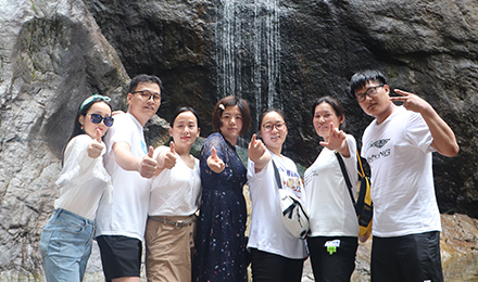 ׷��(m��ng)���������׿��ߣ�չ���ഺ������