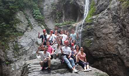 ׷��(m��ng)���������׿��ߣ�չ���ഺ������