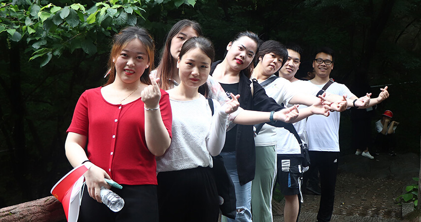 �𱬾W(w��ng)С��鴩Խ��·�����ƾ��Q���^�p�k��������@����(hu��)����