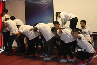 �𱬾W(w��ng)�F(tu��n)������Ӗ(x��n)�I�L(f��ng)��չʾ��վ�ھ��˵ļ����������ĸ��h(yu��n)��