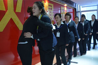 �µ�һ�죬�µ��_ʼ���𱬾W(w��ng)��������h(hu��n)��(ji��)��