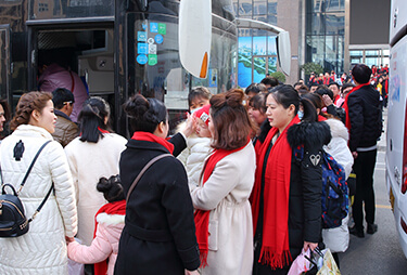 ��10�������𱬼����������(du��)��܇(ch��)���@����һ������